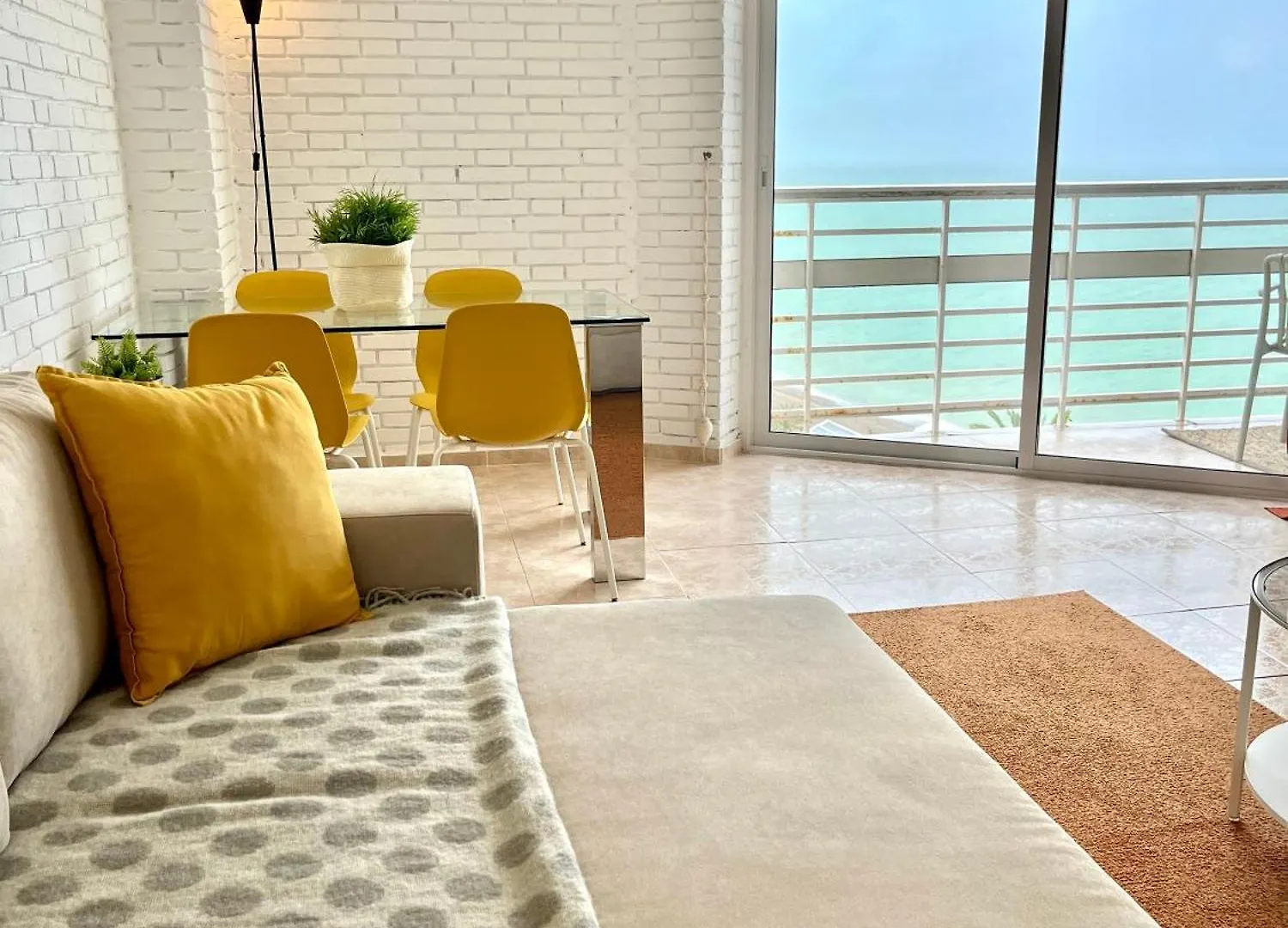 شقة Apartamento Torre De La Roca توريمولينوس
